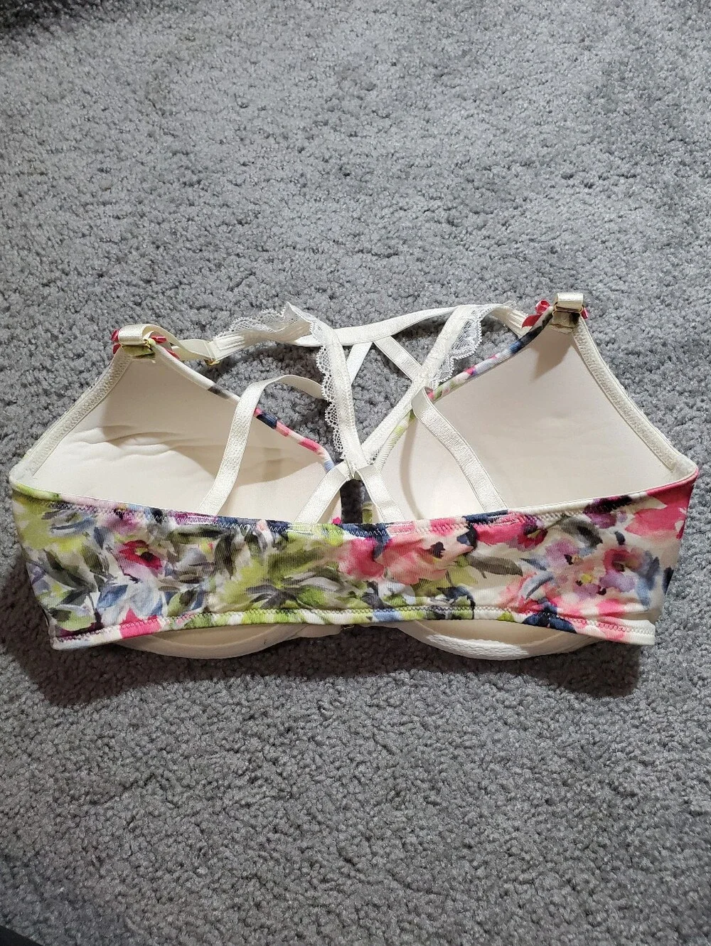 Cacique Cream and Pink Floral Lace Bra Set
